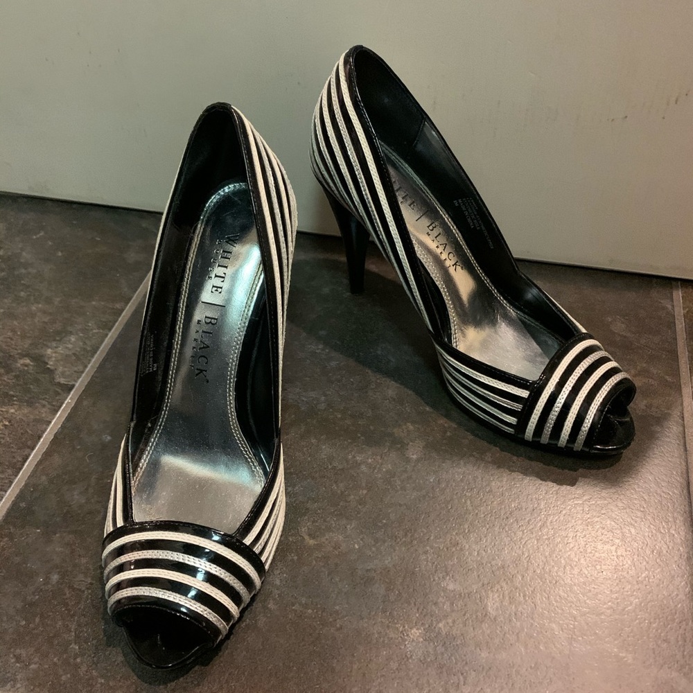 White House Black Market Striped Black/White Heel